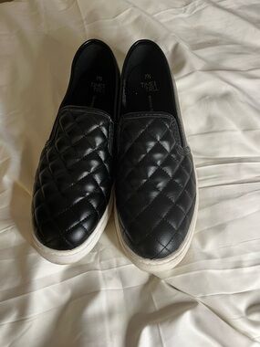 Time and Tru Black Quilted Slip-On Sneakers with White Sole